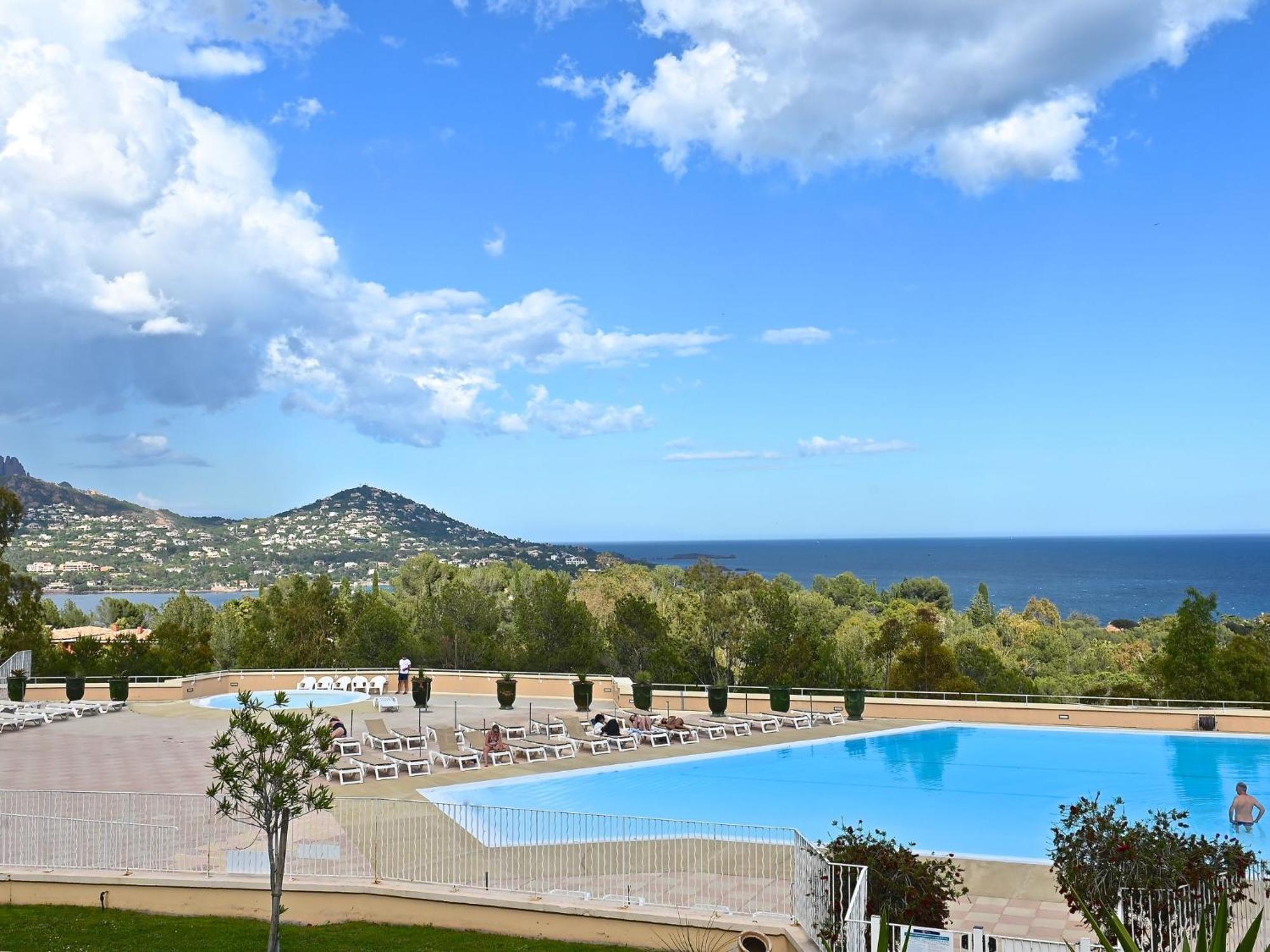 Apartment Village Cap Esterel - Le Village-81 By Interhome Saint-Raphaël Exterior foto