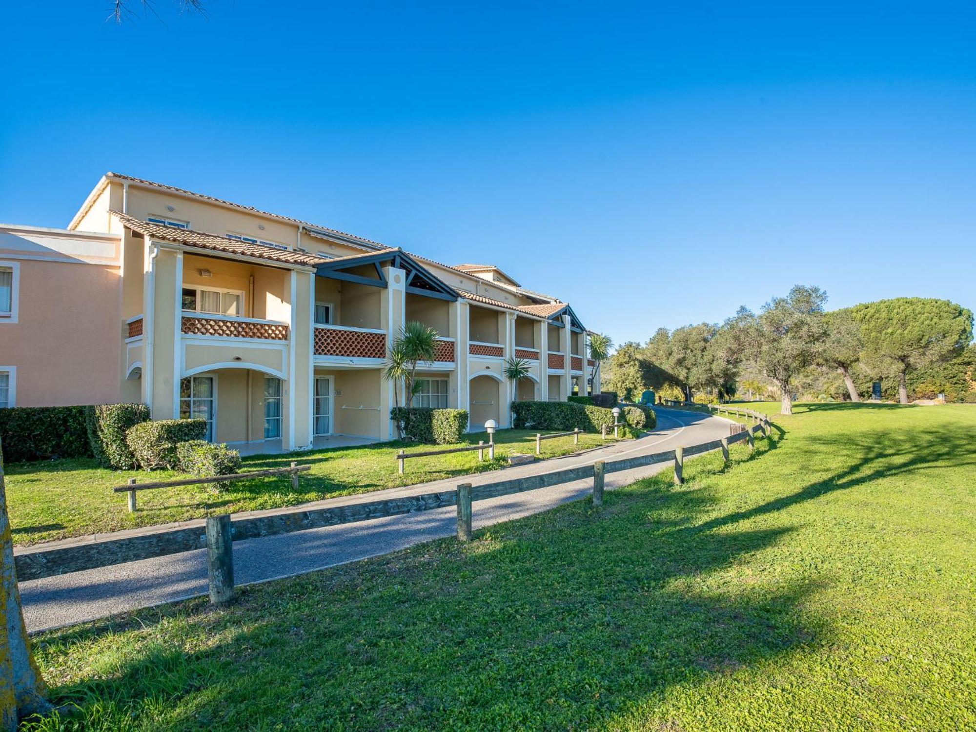 Apartment Village Cap Esterel - Le Village-81 By Interhome Saint-Raphaël Exterior foto