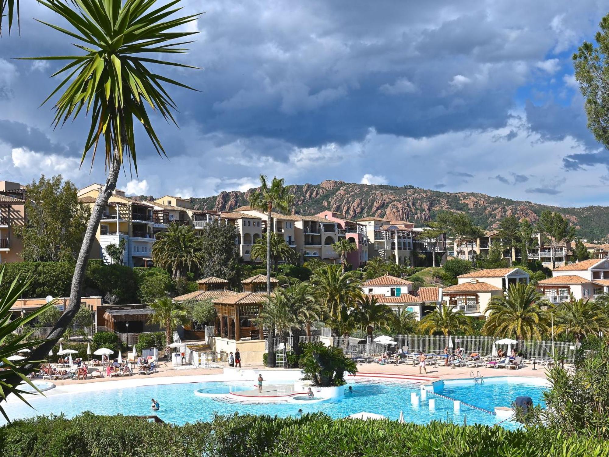 Apartment Village Cap Esterel - Le Village-81 By Interhome Saint-Raphaël Exterior foto